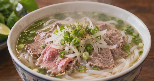 Người tiểu đường có nên ăn hủ tiếu, phở hay bún vào buổi sáng không?