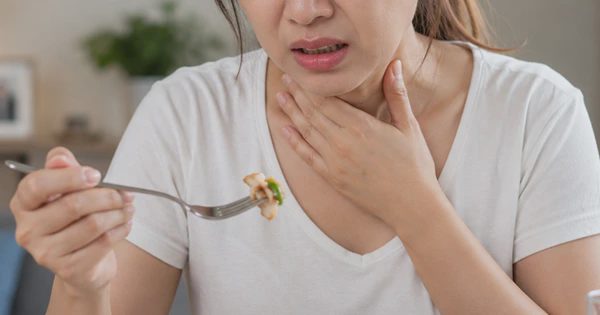 Người trẻ cũng mắc ung thư tuyến giáp: 3 dấu hiệu cảnh báo