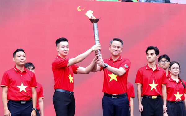 Người trẻ làm bùng nổ mạng xã hội từ hơn 155.000 câu chuyện đẹp về chủ đề Tôi yêu Tổ quốc tôi