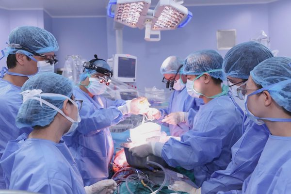 Người Việt đầu tiên được ghép tim hai lần trong ba ngày