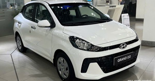 Người Việt giảm mua ô tô máy xăng giá rẻ, doanh số nhiều mẫu xe 'lao dốc'