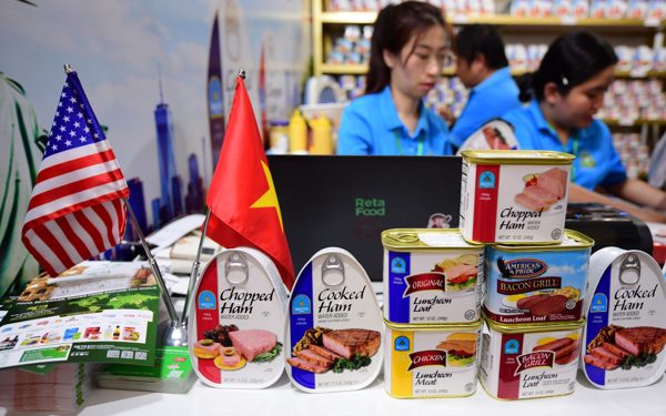 Người Việt thích hàng Mỹ nhưng muốn giá 'mềm' hơn