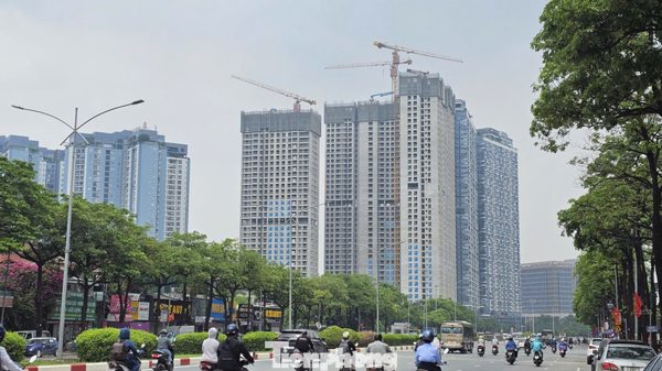 Nguồn cung tăng, giá thứ cấp giảm nhưng người dân vẫn khó mua nhà