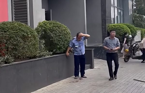 Nguyên nhân thanh sắt từ tầng cao rơi trúng đầu nam bảo vệ ở Hà Nội