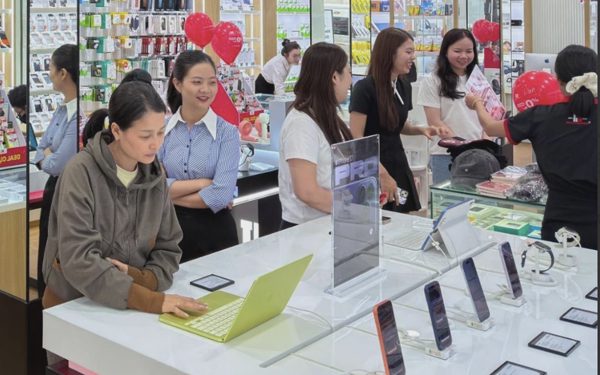 Nhà bán lẻ tất bật trước giờ G mở bán iPhone 18 tại Việt Nam