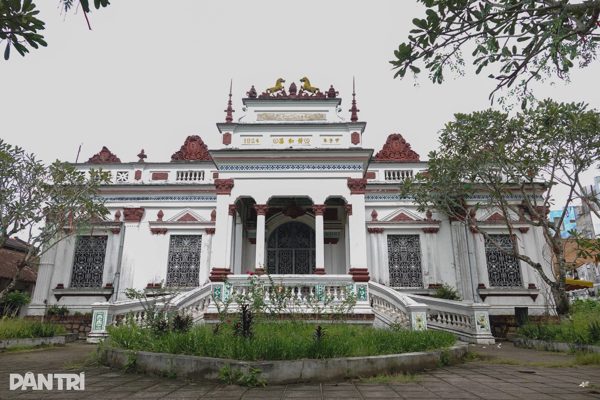 Nhà cổ Huỳnh Kỳ và cảnh nhếch nhác của khu mộ cổ gây tiếc nuối
