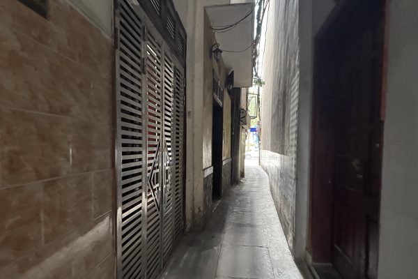 Nhà trong ngõ giảm giá 1 tỷ đồng vẫn chưa có khách chốt