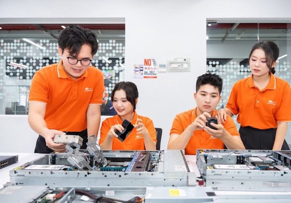 Nhà trường, doanh nghiệp phối hợp đào tạo 30.000 kỹ sư công nghệ chiến lược