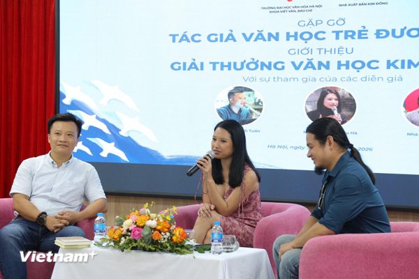 Nhà văn trẻ Việt đang gặp thách thức lớn đến từ bối cảnh nghe nhìn hiện đại