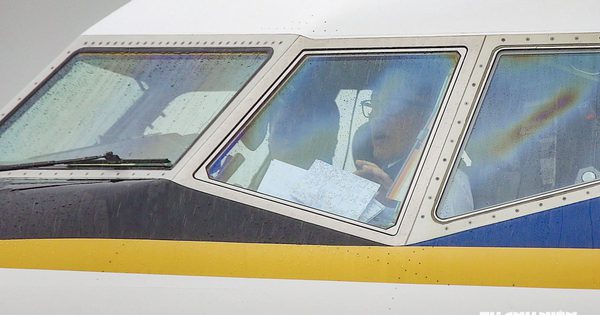 Nhà vua Thái Lan tự lái chuyên cơ đến Hà Nội, bắt đầu thăm Việt Nam