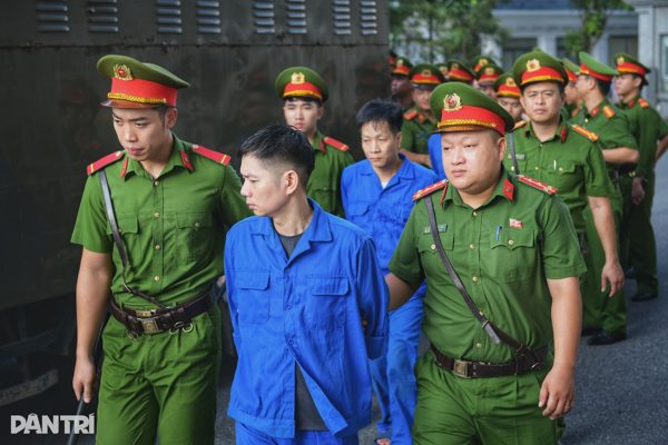 Nhận 400.000 đồng từ "bà trùm", bảo vệ viện tâm thần xin nộp lại tại tòa