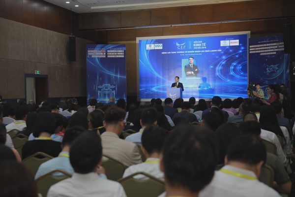 Nhân lực chất lượng cao: Chìa khóa cho tăng trưởng hai con số của Hà Nội