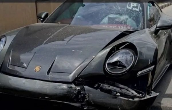 Nhân viên lái thử Porsche 911 GT3 của khách gây tai nạn, 3 tháng chưa xử lý xong