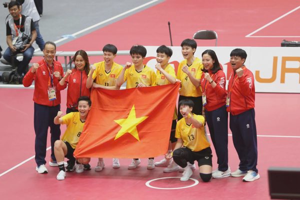 Nhật ký Asiad 20 ngày 3/10: Hạ Thái Lan, tuyển Việt Nam giành HCV cầu mây