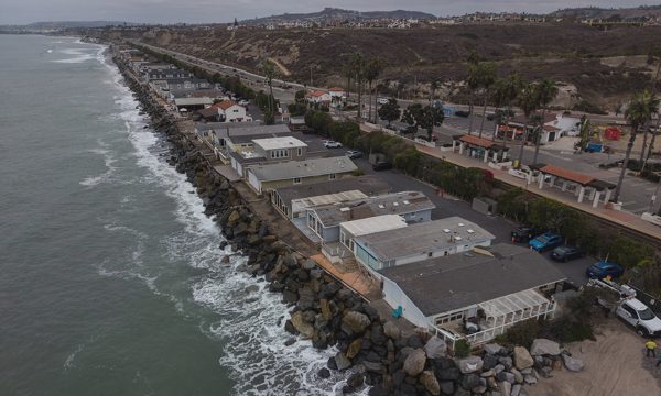 Nhiều bãi biển ở bang California trước nguy cơ xóa sổ vì siêu El Nino