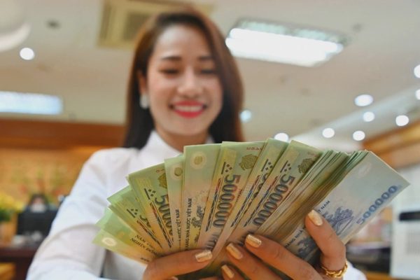 Nhiều công ty chốt “chia tiền” gần 100 tỷ đồng trước lễ 2/9