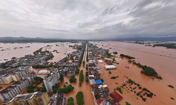 Nhiều đô thị Trung Quốc ngập trong biển nước vì bão Narra