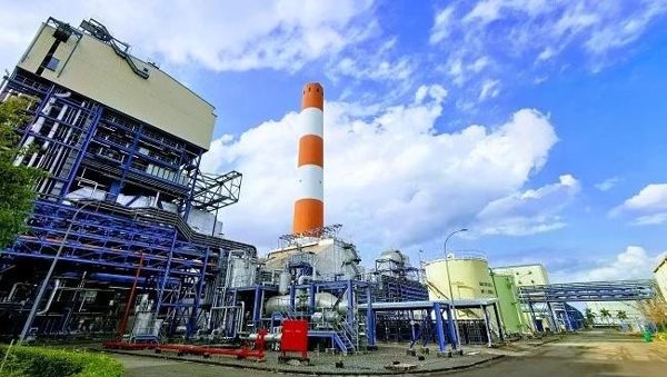 Nhiều dự án năng lượng tỷ USD ở miền Tây chạy đua tiến độ