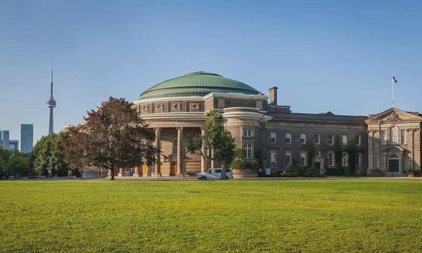 Nhiều giáo sư Harvard, MIT 'dứt áo' sang Canada