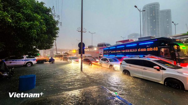 Nhiều khu vực có mưa dông, cảnh báo lũ quét tại miền Trung và Tây Nguyên