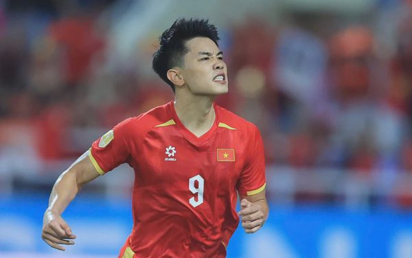 Nhiều lời nhắn nhủ Đình Bắc hãy phấn đấu làm ngôi sao lớn