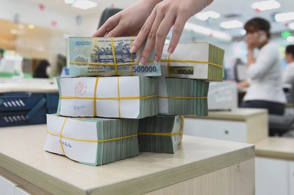 Nhiều ngân hàng cho vay bình quân trên 11% trước đợt hạ lãi suất