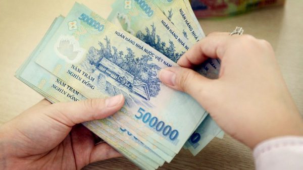 Nhiều ngân hàng 'lách' lãi suất huy động thế nào?