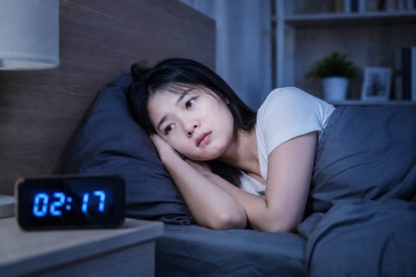 Nhiều người càng cố ngủ càng tỉnh, chuyên gia chỉ ra lý do bất ngờ