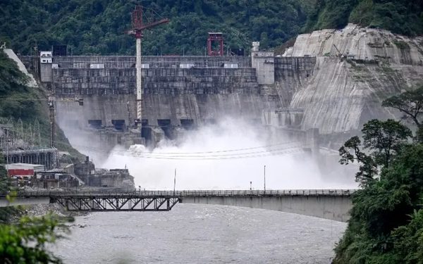 Nhiều người dân Ấn Độ phản đối xây siêu đập thủy điện gần Trung Quốc