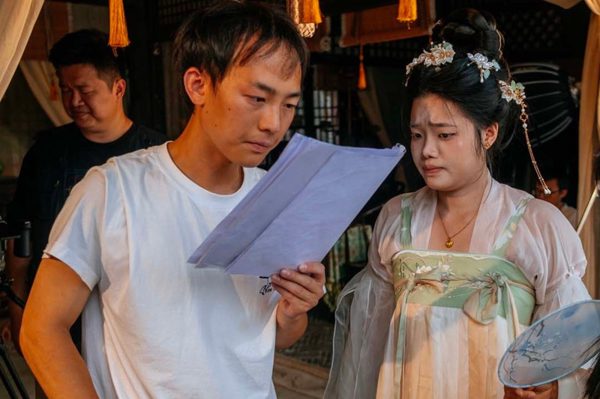 Nhiều người Trung Quốc chi tiền đóng nữ chính phim ngắn