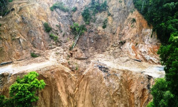 Nhiều nơi tại Huế mưa trên 500 mm, cảnh báo lũ quét, sạt lở diện rộng