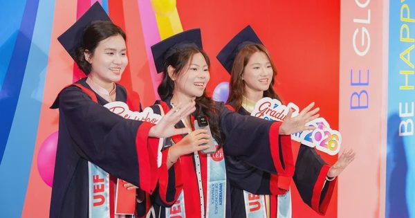 Nhiều sinh viên tốt nghiệp sớm, đạt thành tích nổi bật về ngoại ngữ