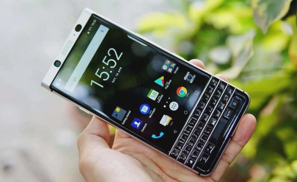 Nhiều smartphone 4G không thể gọi thoại khi mạng 2G dừng hoạt động