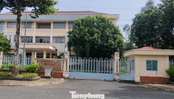 Nhiều trụ sở dôi dư ở Cần Thơ tiếp tục bị bỏ không vì chưa có người thuê