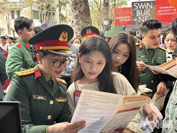 Nhiều trường quân đội tuyển bổ sung hệ dân sự, có ngành xét trên 24,4 điểm