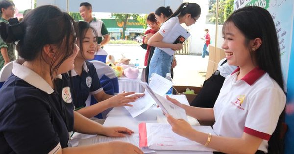 Nhiều việc làm lương 10-12 triệu đồng/tháng, có việc thu nhập tới 100 triệu đồng