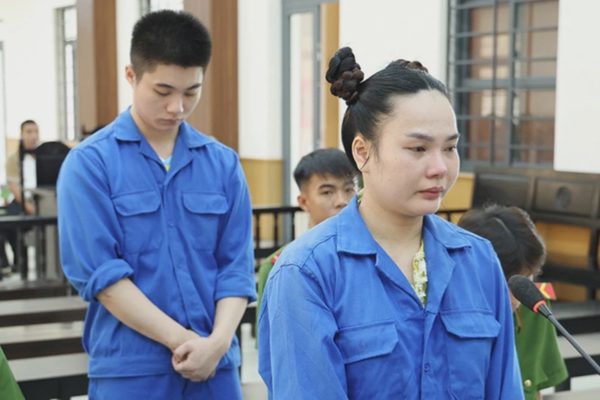 Nhớ chuyện bị cưỡng bức, dì rủ cháu đi trả thù rồi cùng lĩnh án