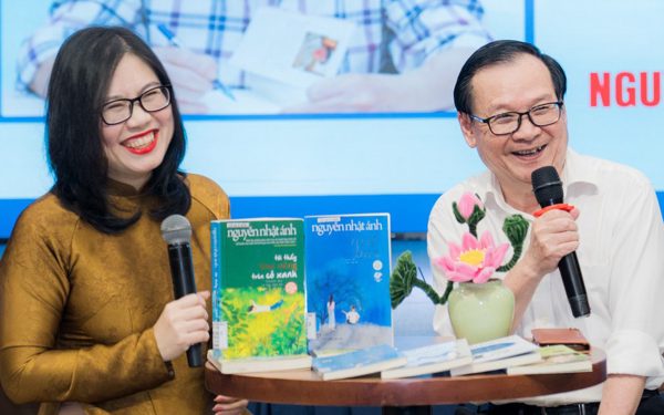 Nhờ đọc 'Tôi thấy hoa vàng trên cỏ xanh', tôi thích dịch sách văn học