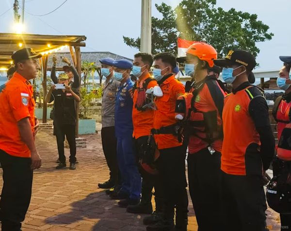 Nhóm nhà báo quốc tế mất tích khi đến gần núi lửa Indonesia