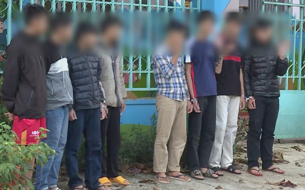 Nhóm thanh thiếu niên rủ nhau đột nhập ô tô trộm tài sản