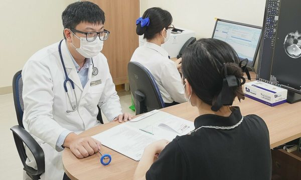 Những bệnh thần kinh gây lác mắt đột ngột