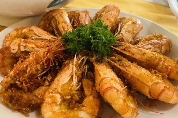 Những bộ phận hay bị bỏ của tôm gây nhiều tranh cãi