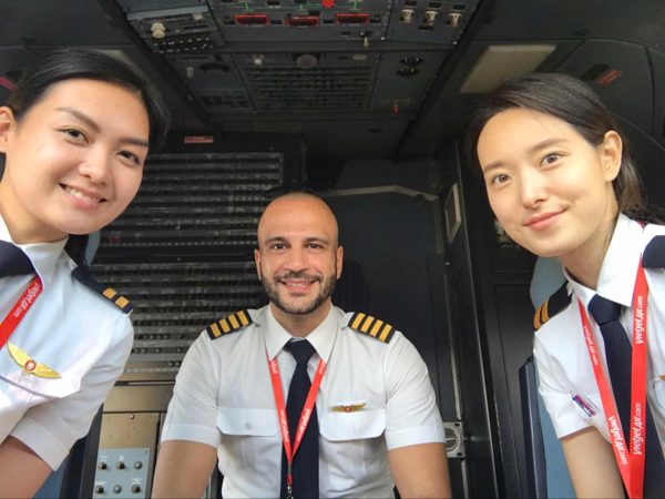 Những bóng hồng Vietjet làm chủ bầu trời