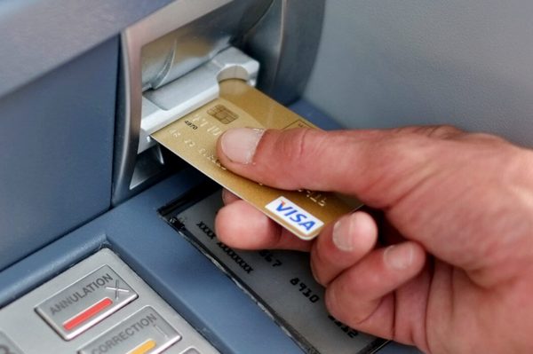 Những điều cần lưu ý khi chuyển tiền qua ATM