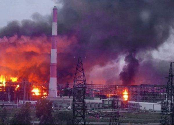 Những đòn hiểm của Ukraine gây chao đảo ngành lọc dầu Nga