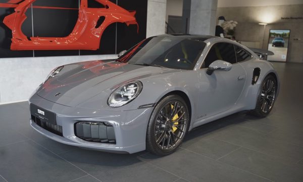 Những gì tạo nên mức giá gần 20 tỷ đồng của Porsche 911 Turbo S 2026?