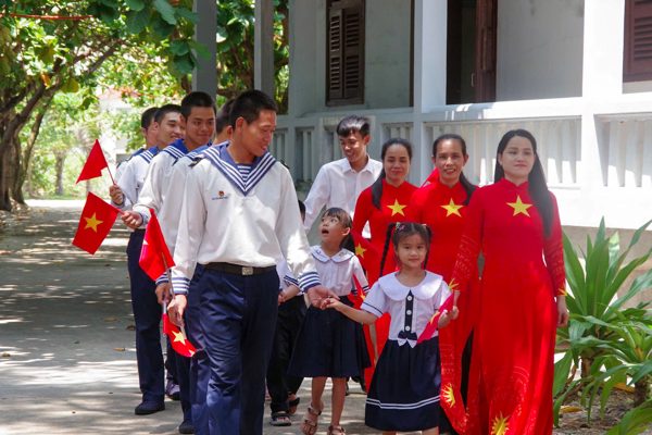 Những hình ảnh đặc biệt trong lễ khai giảng năm học mới ở Đặc khu Trường Sa