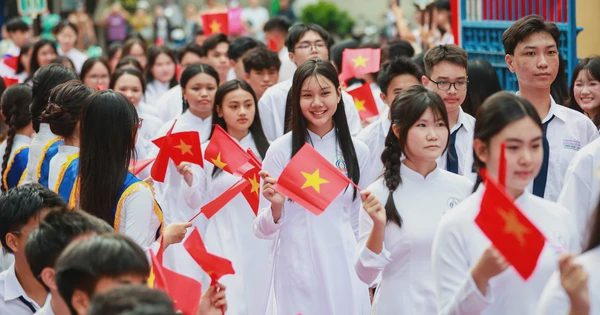 Những khoảnh khắc đẹp ngày khai giảng, TP.HCM bước vào năm học mới 2026 - 2027