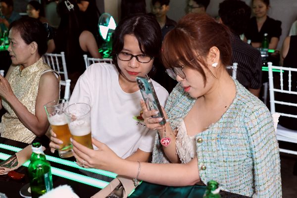 Những khoảnh khắc "Special" bắt đầu từ một bàn tiệc sẻ chia