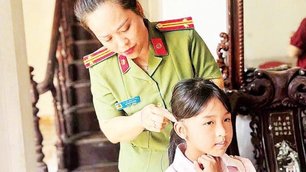 Những người mẹ không cùng huyết thống